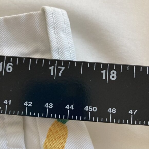 J Crew Gramercy Mens 33 Bermuda Shorts White Pineapple Print Golf Athleisure - Picture 11 of 15